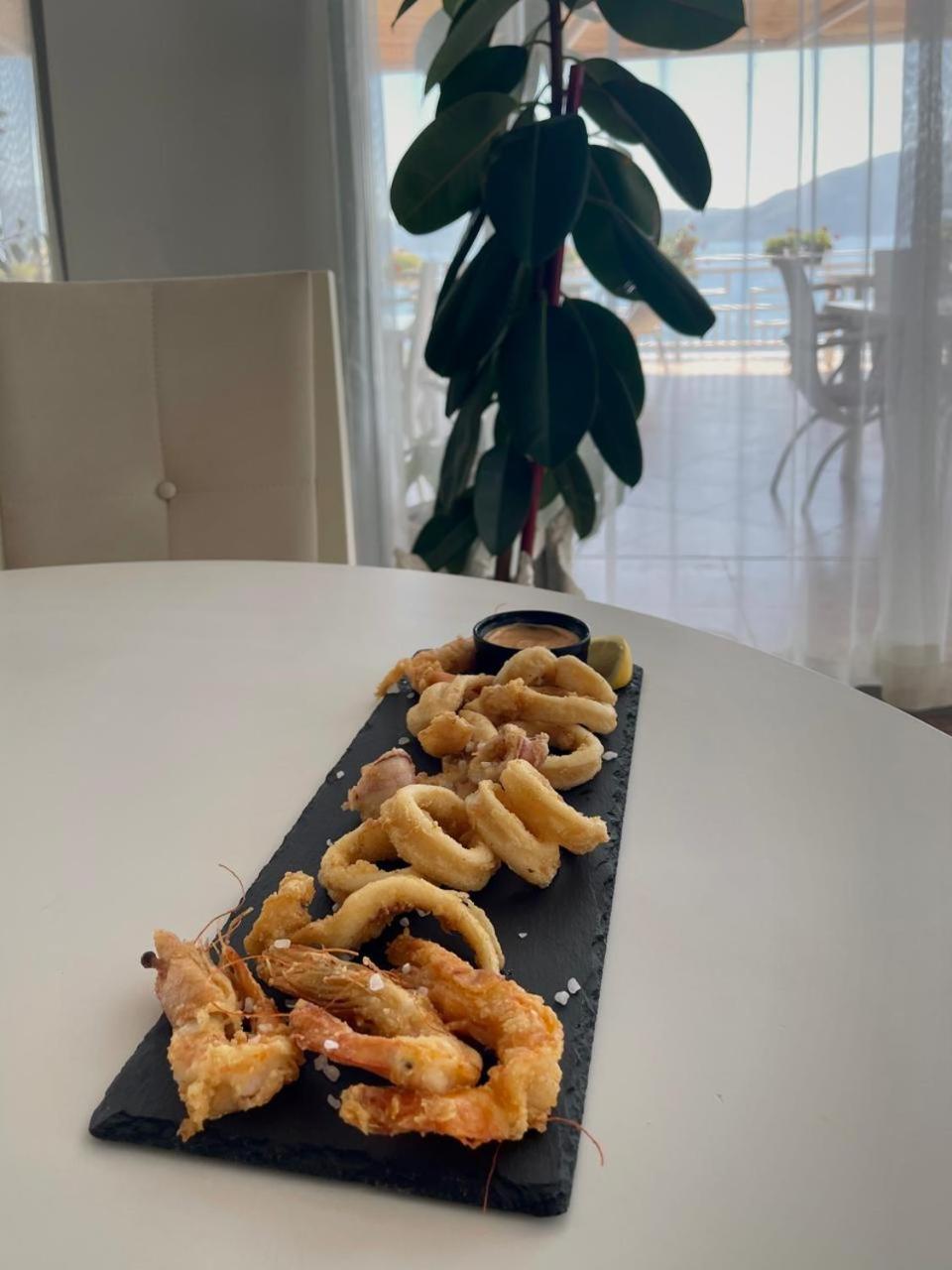 Vlorë Envi Hotel מראה חיצוני תמונה