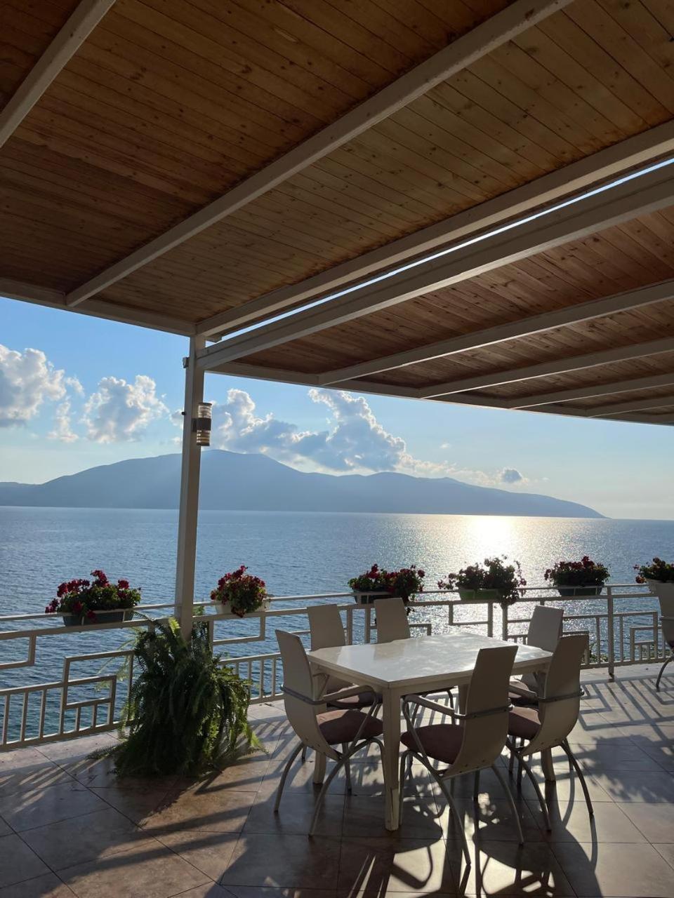 Vlorë Envi Hotel מראה חיצוני תמונה
