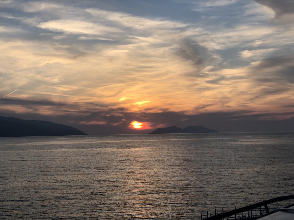 Vlorë Envi Hotel מראה חיצוני תמונה